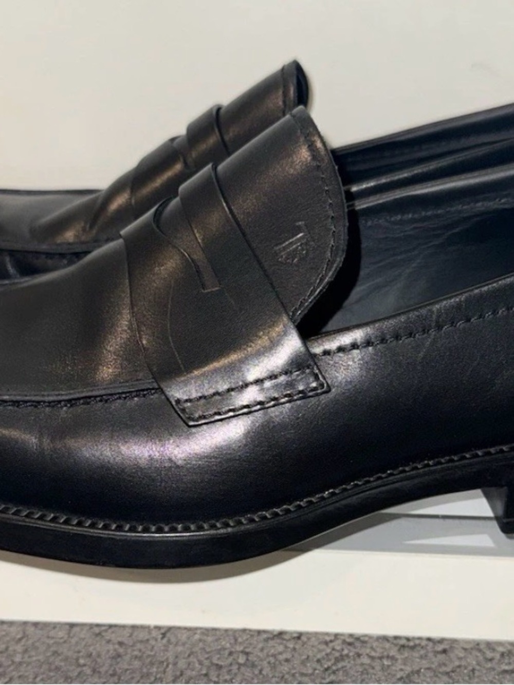Tods Leather Penny Loafer Size 7.5